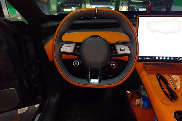 Used Xiaomi Auto YU7 2025 Ultra-Long Range Rear-Wheel Drive Version Steering Wheel