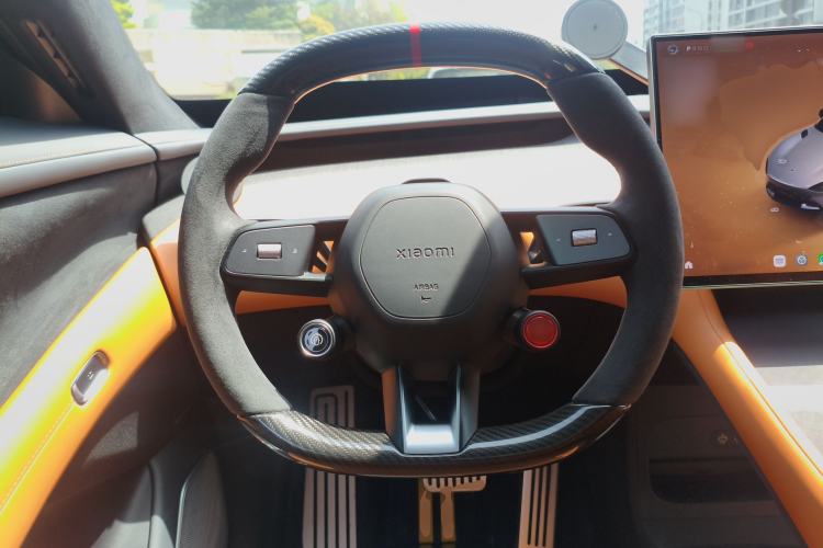 Used Xiaomi Auto YU7 2025 Ultra-Long Range High-Performance All-Wheel-Drive Max Edition Steering Wheel