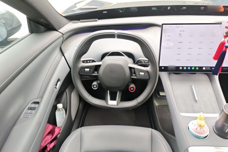 Used Xiaomi Auto YU7 2025 Ultra-Long Range Rear-Wheel Drive Version Steering Wheel
