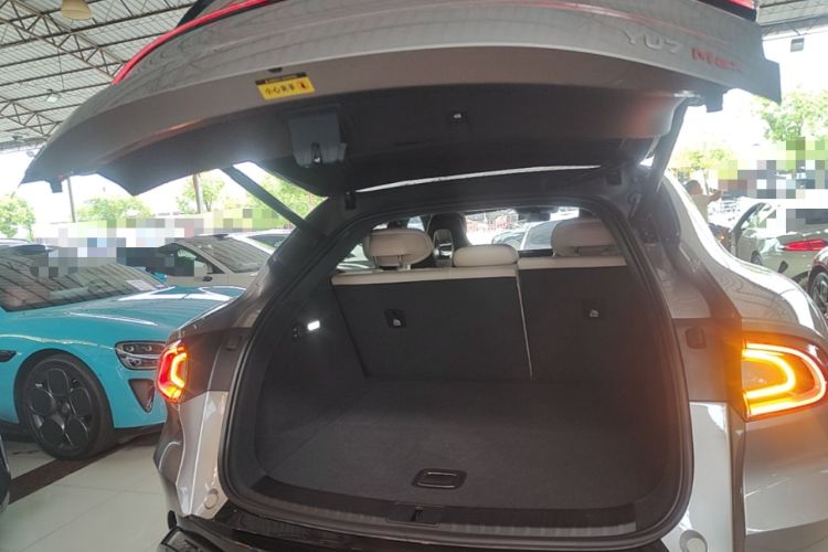 Used Xiaomi Auto YU7 2025 Ultra-Long Range High-Performance All-Wheel-Drive Max Edition Trunk