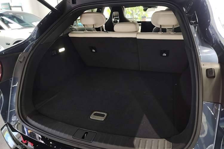 Used Xiaomi Auto YU7 2025 Ultra-Long Range Rear-Wheel Drive Version Trunk