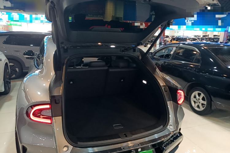 Used Xiaomi Auto YU7 2025 Ultra-Long Range Rear-Wheel Drive Version Trunk