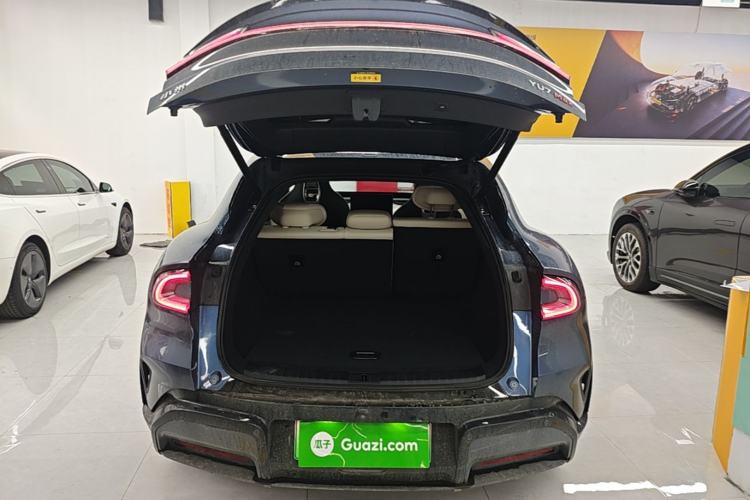 Used Xiaomi Auto YU7 2025 Ultra-Long Range High-Performance All-Wheel-Drive Max Edition Trunk