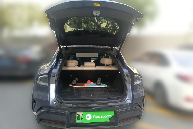 Used Xiaomi Auto YU7 2025 Ultra-Long Range High-Performance All-Wheel-Drive Max Edition Trunk