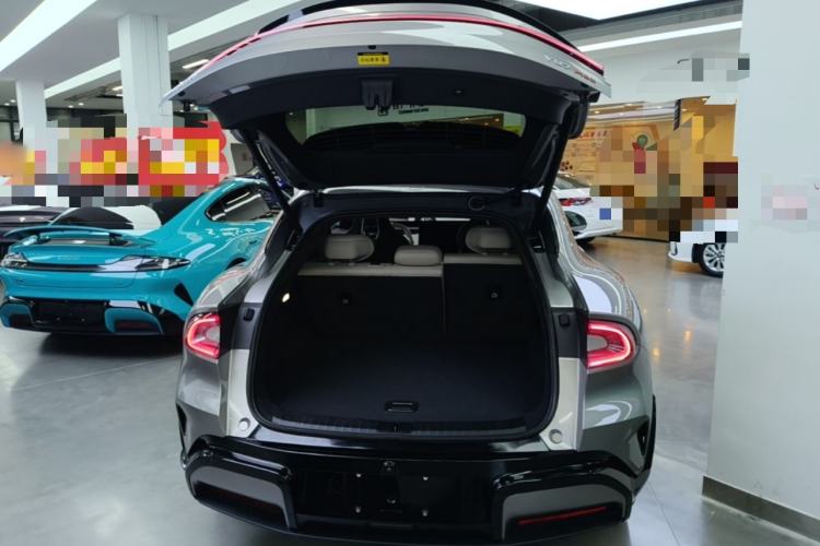 Used Xiaomi Auto YU7 2025 Ultra-Long Range High-Performance All-Wheel-Drive Max Edition Trunk