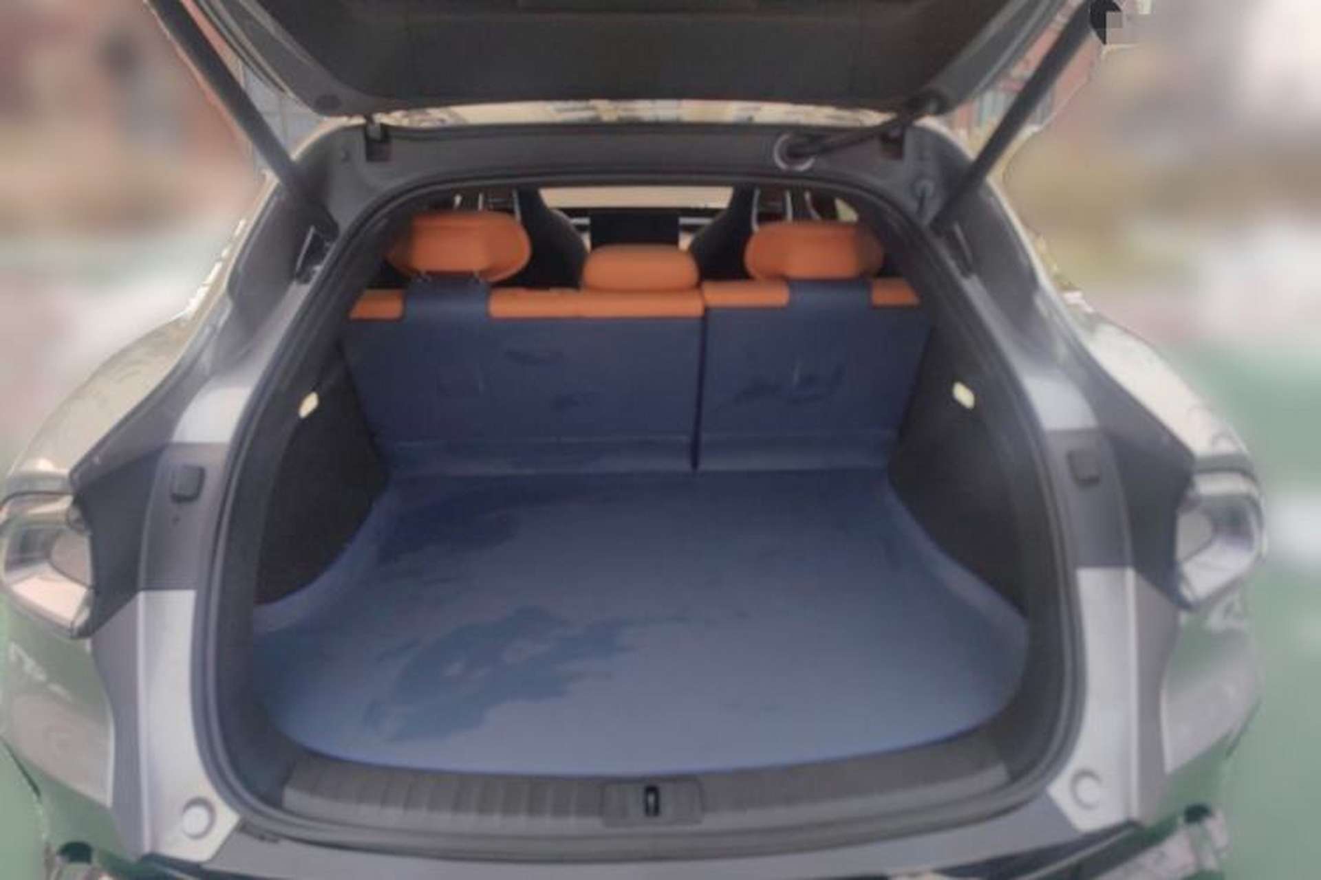 Used Xiaomi Auto YU7 2025 Ultra-Long Range High-Performance All-Wheel-Drive Max Edition Trunk
