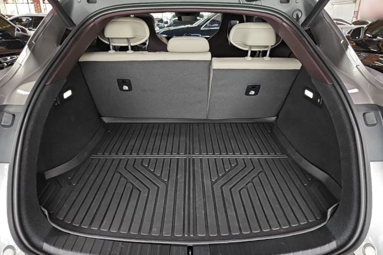Used Xiaomi Auto YU7 2025 Ultra-Long Range Rear-Wheel Drive Version Trunk