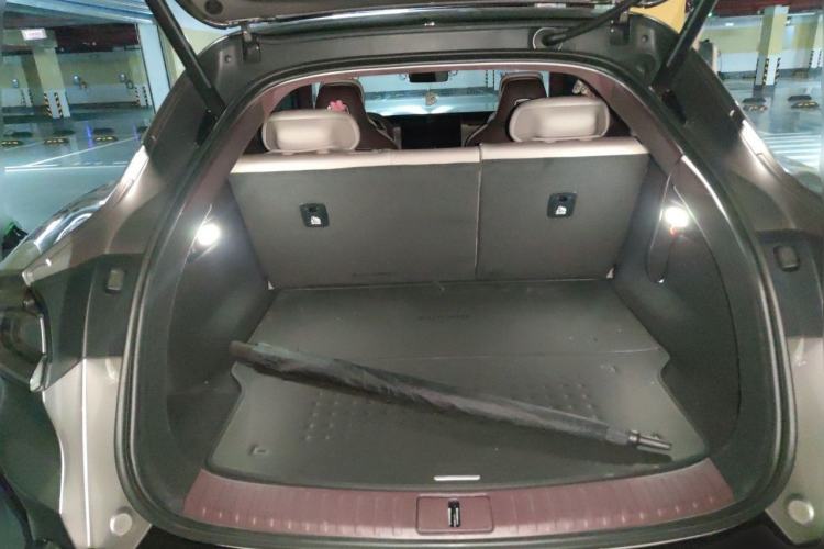 Used Xiaomi Auto YU7 2025 Ultra-Long Range High-Performance All-Wheel-Drive Max Edition Trunk