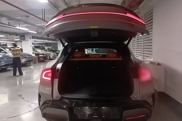 Used Xiaomi Auto YU7 2025 Ultra-Long Range High-Performance All-Wheel-Drive Max Edition Trunk