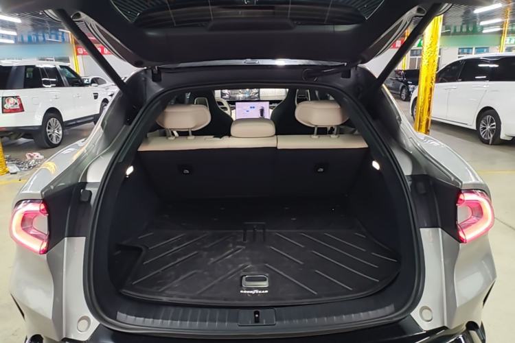 Used Xiaomi Auto YU7 2025 Ultra-Long Range All-Wheel Drive Pro Version Trunk