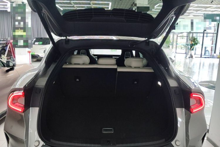 Used Xiaomi Auto YU7 2025 Ultra-Long Range Rear-Wheel Drive Version Trunk