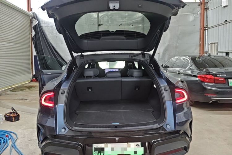 Used Xiaomi Auto YU7 2025 Ultra-Long Range High-Performance All-Wheel-Drive Max Edition Trunk