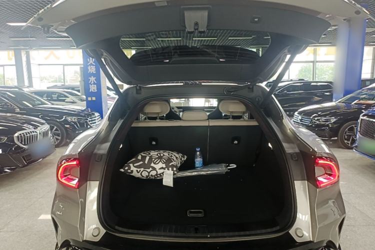 Used Xiaomi Auto YU7 2025 Ultra-Long Range Rear-Wheel Drive Version Trunk