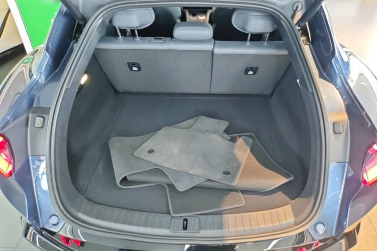 Used Xiaomi Auto YU7 2025 Ultra-Long Range Rear-Wheel Drive Version Trunk