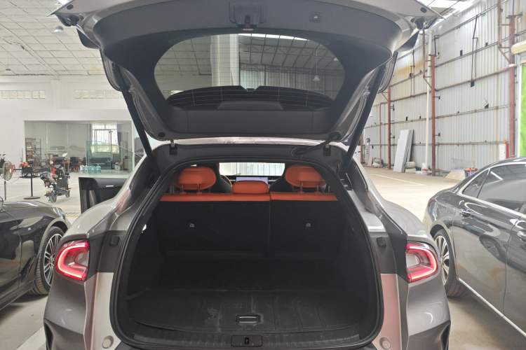 Used Xiaomi Auto YU7 2025 Ultra-Long Range Rear-Wheel Drive Version Trunk