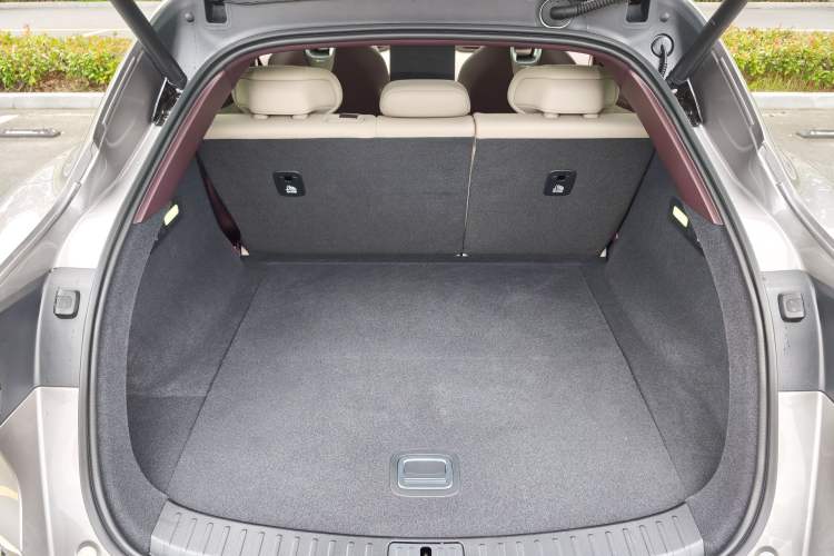 Used Xiaomi Auto YU7 2025 Ultra-Long Range Rear-Wheel Drive Version Trunk