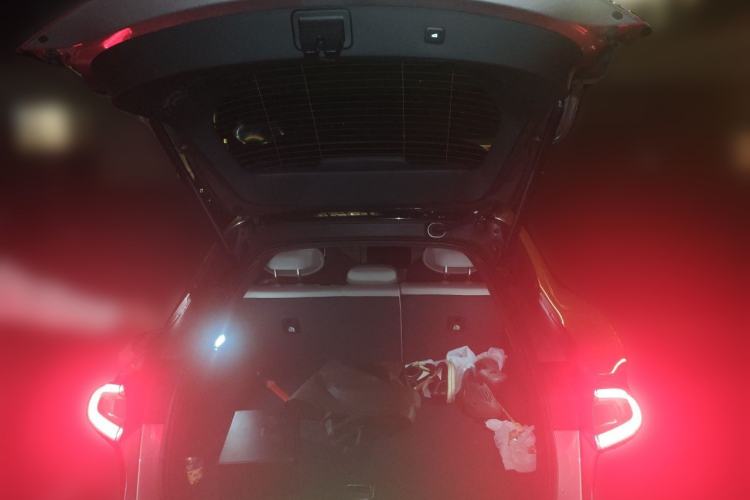 Used Xiaomi Auto YU7 2025 Ultra-Long Range Rear-Wheel Drive Version Trunk