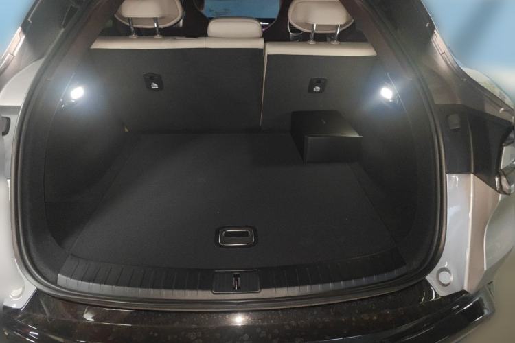 Used Xiaomi Auto YU7 2025 Ultra-Long Range Rear-Wheel Drive Version Trunk