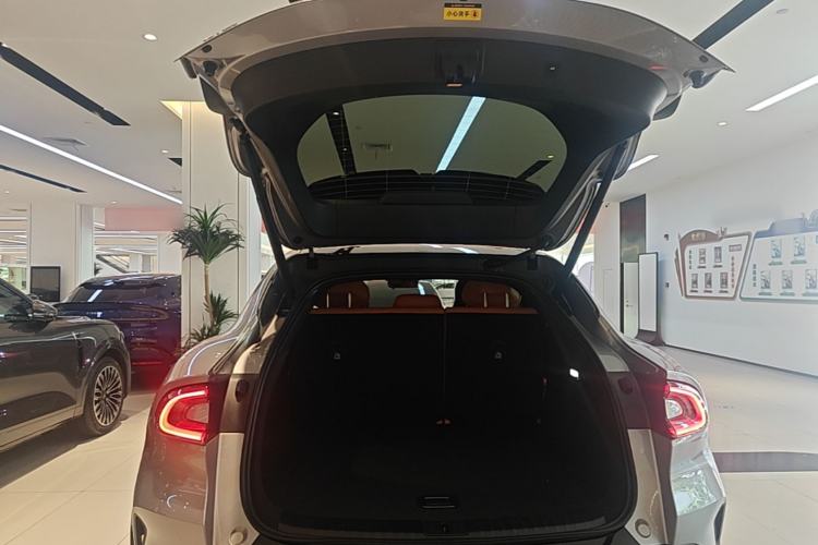 Used Xiaomi Auto YU7 2025 Ultra-Long Range All-Wheel Drive Pro Version Trunk