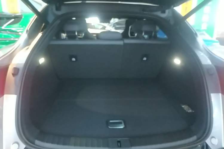 Used Xiaomi Auto YU7 2025 Ultra-Long Range All-Wheel Drive Pro Version Trunk