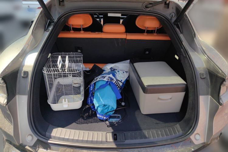 Used Xiaomi Auto YU7 2025 Ultra-Long Range High-Performance All-Wheel-Drive Max Edition Trunk