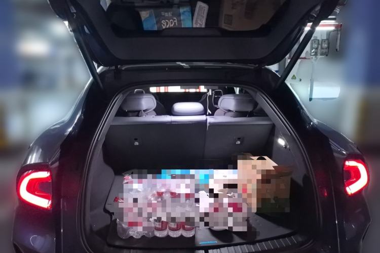 Used Xiaomi Auto YU7 2025 Ultra-Long Range High-Performance All-Wheel-Drive Max Edition Trunk