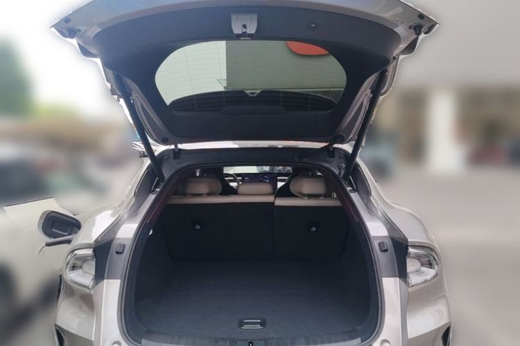 Used Xiaomi Auto YU7 2025 Ultra-Long Range High-Performance All-Wheel-Drive Max Edition Trunk