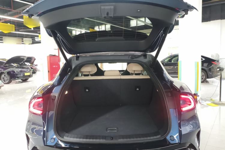 Used Xiaomi Auto YU7 2025 Ultra-Long Range Rear-Wheel Drive Version Trunk