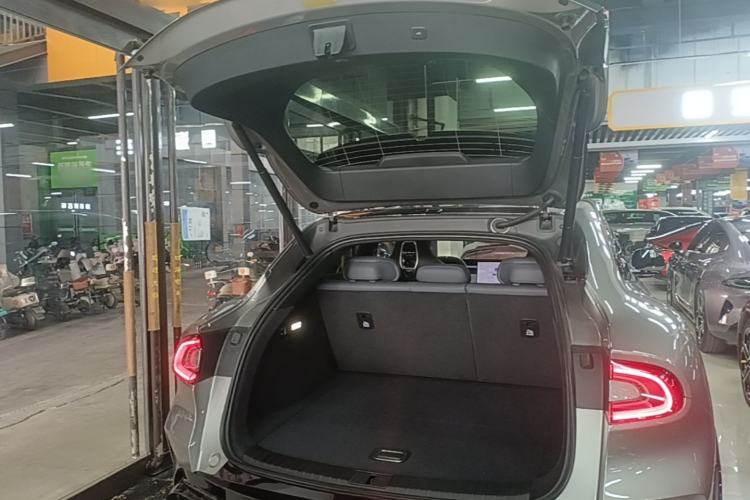 Used Xiaomi Auto YU7 2025 Ultra-Long Range Rear-Wheel Drive Version Trunk