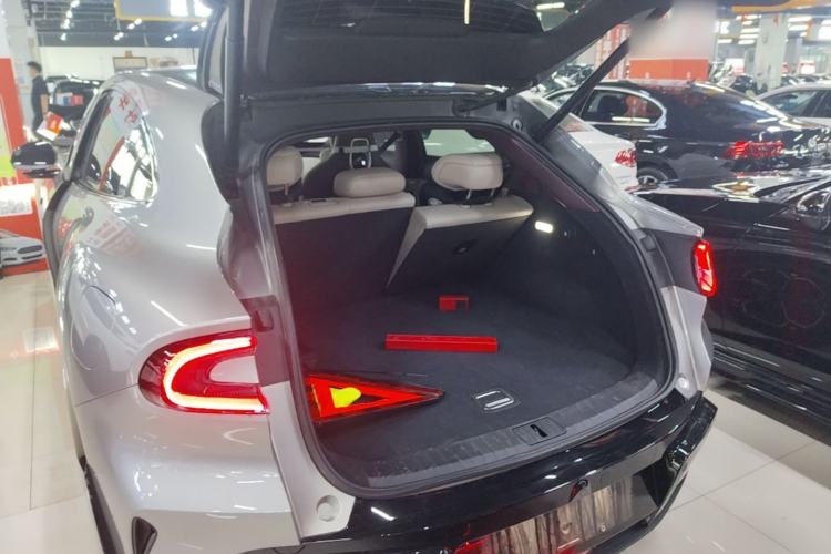 Used Xiaomi Auto YU7 2025 Ultra-Long Range All-Wheel Drive Pro Version Trunk