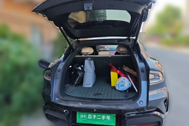 Used Xiaomi Auto YU7 2025 Ultra-Long Range High-Performance All-Wheel-Drive Max Edition Trunk