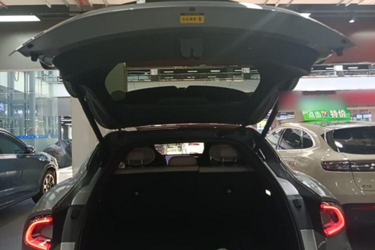 Used Xiaomi Auto YU7 2025 Ultra-Long Range Rear-Wheel Drive Version Trunk