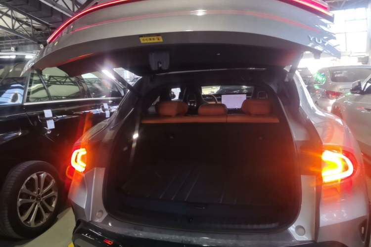 Used Xiaomi Auto YU7 2025 Ultra-Long Range Rear-Wheel Drive Version Trunk