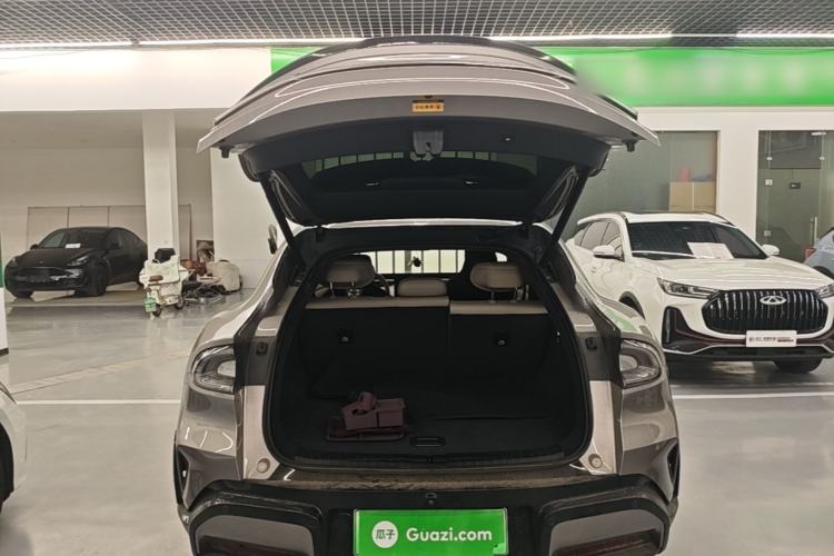 Used Xiaomi Auto YU7 2025 Ultra-Long Range High-Performance All-Wheel-Drive Max Edition Trunk