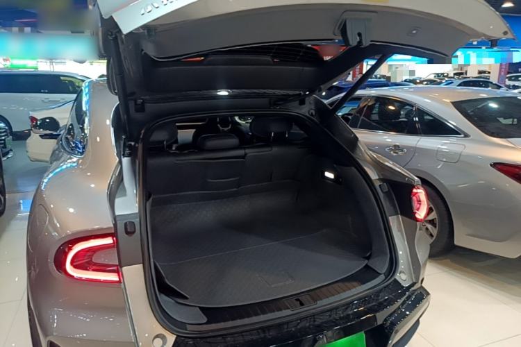 Used Xiaomi Auto YU7 2025 Ultra-Long Range Rear-Wheel Drive Version Trunk
