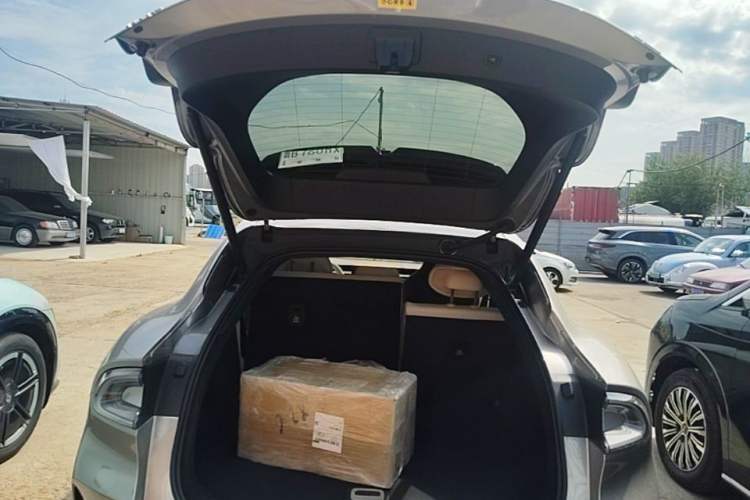 Used Xiaomi Auto YU7 2025 Ultra-Long Range Rear-Wheel Drive Version Trunk