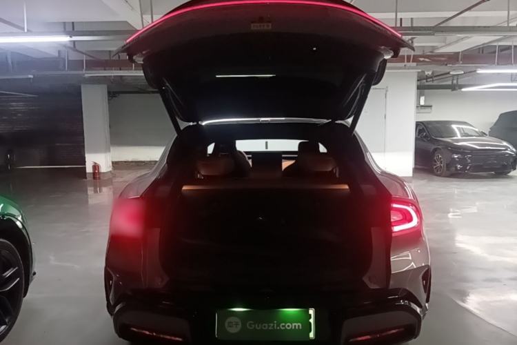 Used Xiaomi Auto YU7 2025 Ultra-Long Range High-Performance All-Wheel-Drive Max Edition Trunk