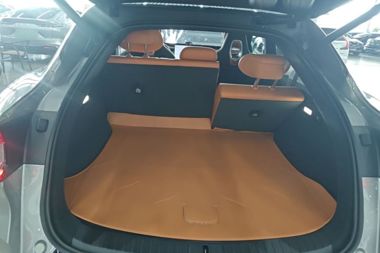 Used Xiaomi Auto YU7 2025 Ultra-Long Range All-Wheel Drive Pro Version Trunk
