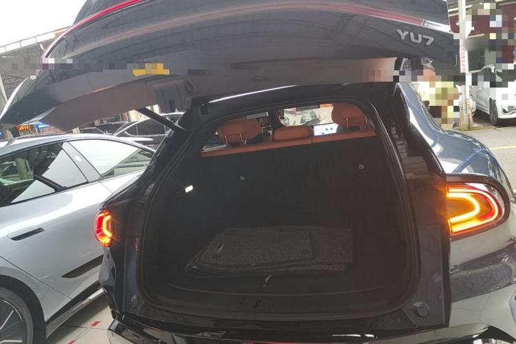Used Xiaomi Auto YU7 2025 Ultra-Long Range All-Wheel Drive Pro Version Trunk