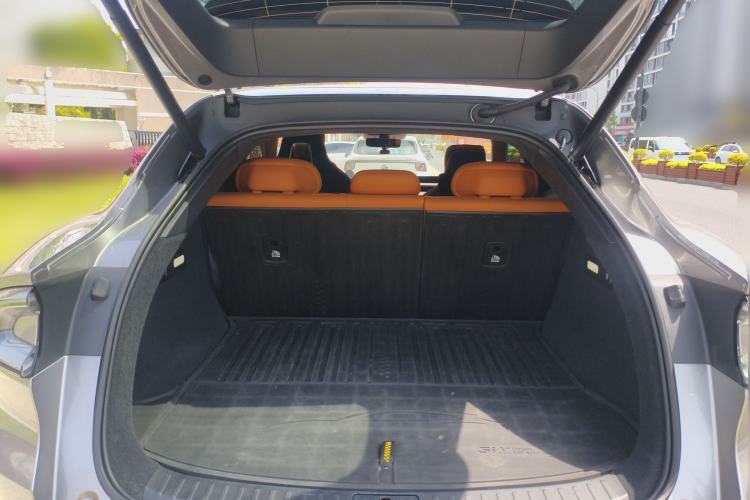 Used Xiaomi Auto YU7 2025 Ultra-Long Range High-Performance All-Wheel-Drive Max Edition Trunk