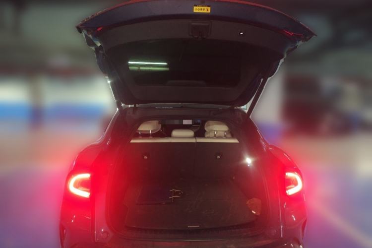 Used Xiaomi Auto YU7 2025 Ultra-Long Range High-Performance All-Wheel-Drive Max Edition Trunk