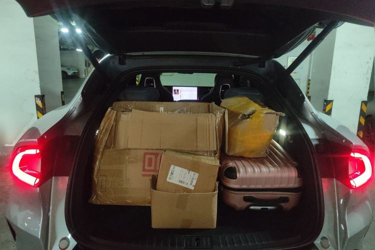 Used Xiaomi Auto YU7 2025 Ultra-Long Range All-Wheel Drive Pro Version Trunk