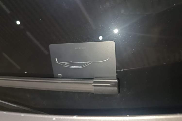 Used Xiaomi Auto YU7 2025 Ultra-Long Range High-Performance All-Wheel-Drive Max Edition Vehicle Key