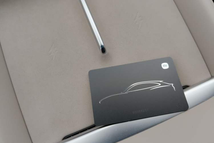 Used Xiaomi Auto YU7 2025 Ultra-Long Range High-Performance All-Wheel-Drive Max Edition Vehicle Key