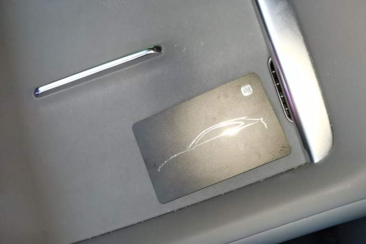 Used Xiaomi Auto YU7 2025 Ultra-Long Range High-Performance All-Wheel-Drive Max Edition Vehicle Key