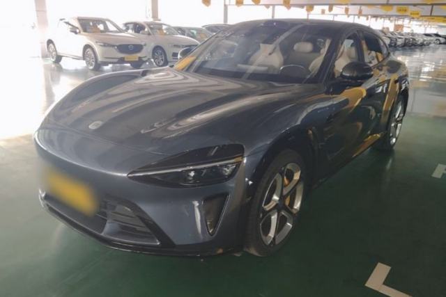 Ojetý Xiaomi Auto YU7 2025 Ultra-Long Range High-Performance All-Wheel-Drive Max Edition