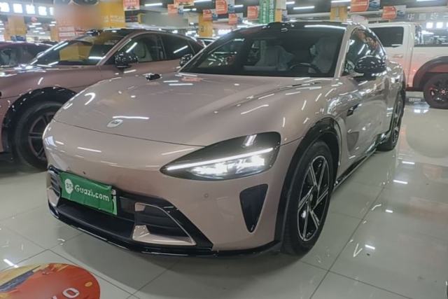 Ojetý Xiaomi Auto YU7 2025 Ultra-Long Range High-Performance All-Wheel-Drive Max Edition
