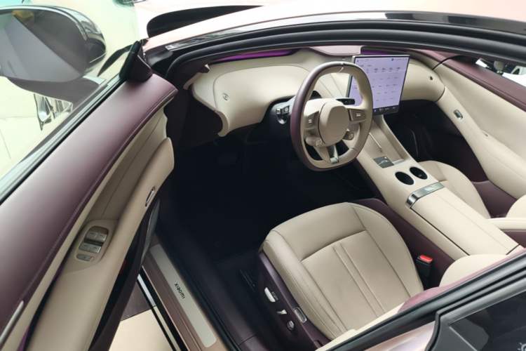 Used Xiaomi Auto YU7 2025 Ultra-Long Range High-Performance All-Wheel-Drive Max Edition Driver Seat