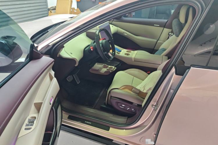 Used Xiaomi Auto YU7 2025 Ultra-Long Range High-Performance All-Wheel-Drive Max Edition Driver Seat