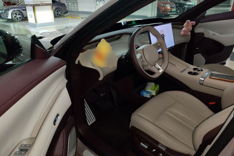 Used Xiaomi Auto YU7 2025 Ultra-Long Range All-Wheel Drive Pro Version Driver Seat